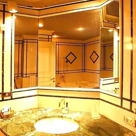 Hotel&ristorante Miramonti Palazzo Storico 4*