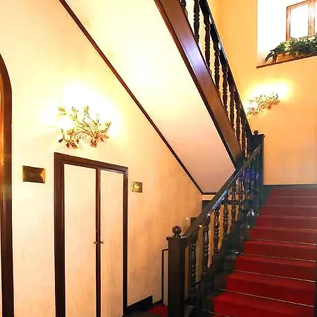 Hotel&ristorante Miramonti Palazzo Storico 4*