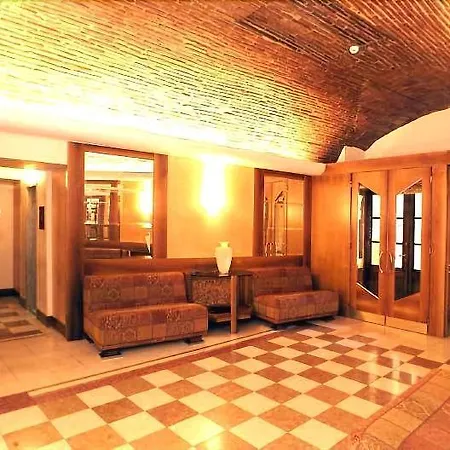 Hotel&ristorante Miramonti Palazzo Storico Rieti