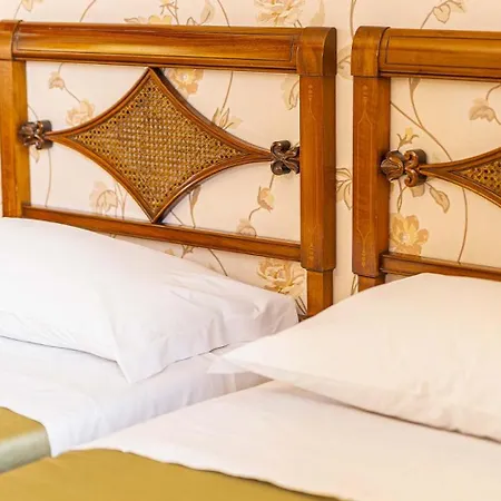 Hotel&ristorante Miramonti Palazzo Storico Hotel 4*