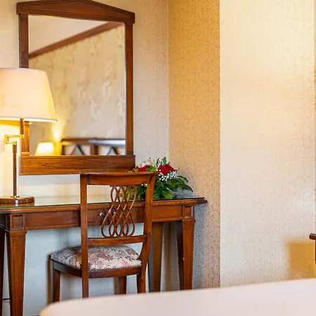 Hotel&ristorante Miramonti Palazzo Storico 4*