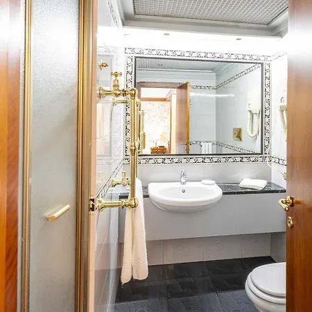 Hotel&ristorante Miramonti Palazzo Storico Ξενοδοχείο 4*