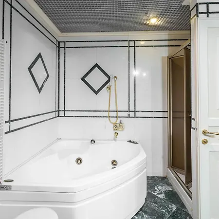 Hotel&ristorante Miramonti Palazzo Storico Ξενοδοχείο