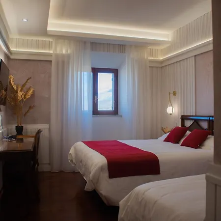 Hotel Hotel&ristorante Miramonti Palazzo Storico 4*