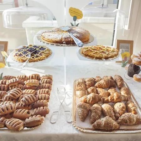 Hotel&ristorante Miramonti Palazzo Storico 4*