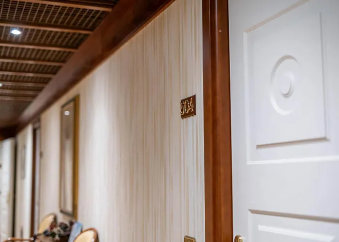 Hotel&ristorante Miramonti Palazzo Storico Hotel 4*