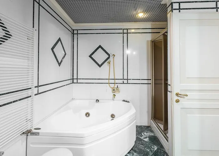 Hotel&ristorante Miramonti Palazzo Storico Hotel