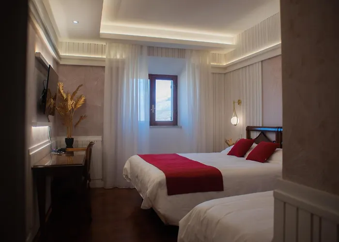 Hotel Hotel&ristorante Miramonti Palazzo Storico 4*